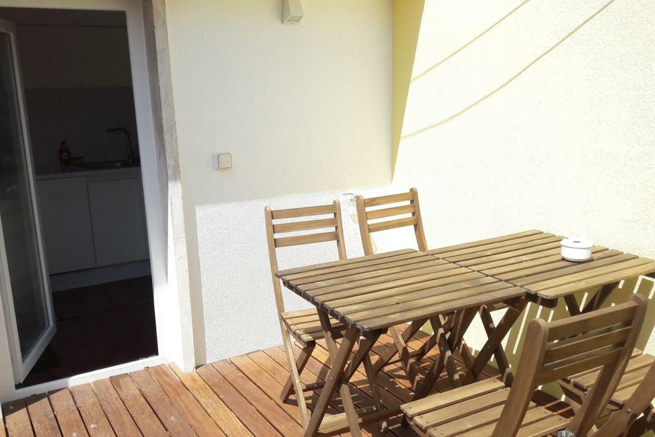 Modern Cosy Flat With Terrace In Campo De Ourique. Apartment Lisbon Bagian luar foto