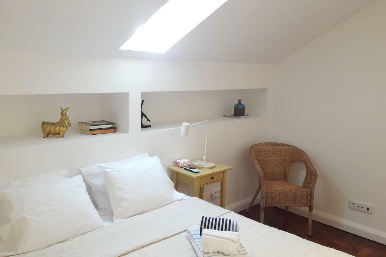 Modern Cosy Flat With Terrace In Campo De Ourique. Apartment Lisbon Bagian luar foto