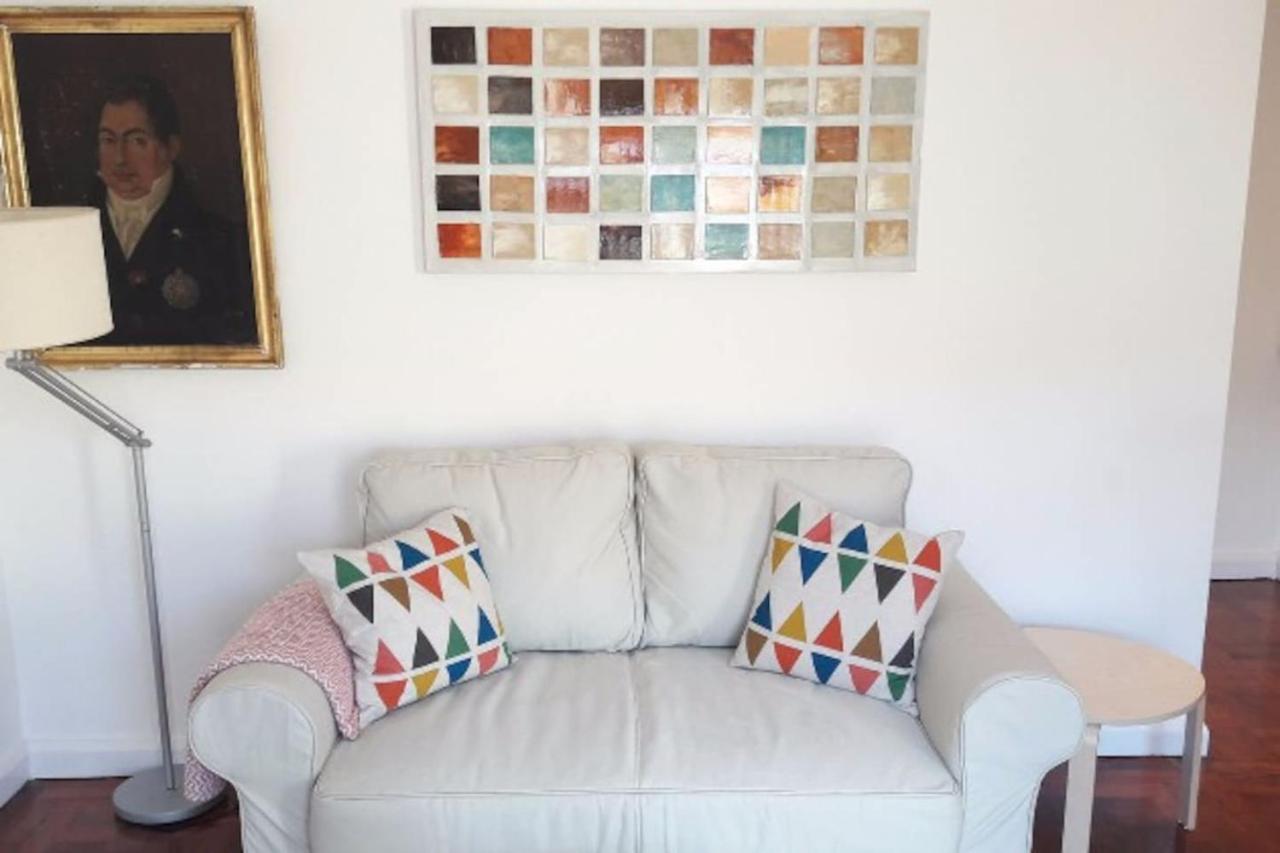Modern Cosy Flat With Terrace In Campo De Ourique. Apartment Lisbon Bagian luar foto